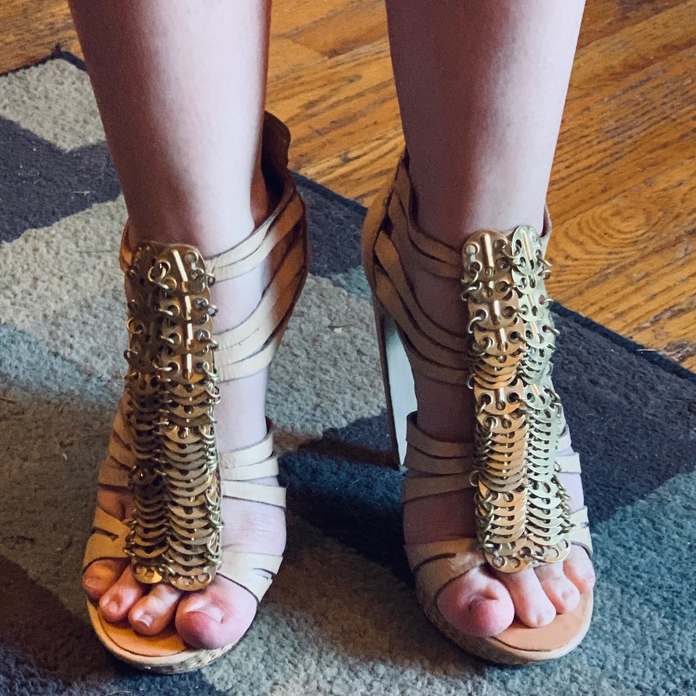 Nice sandals - Picture 5 of 8